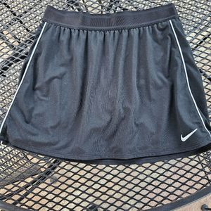 Ladies Nike dri-fit skort